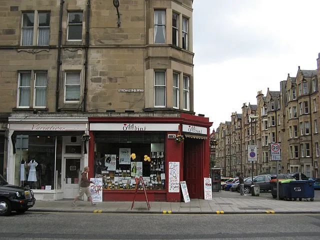 Shops, Dining & Amenities